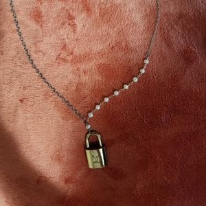 19 inch necklace with LV Lock